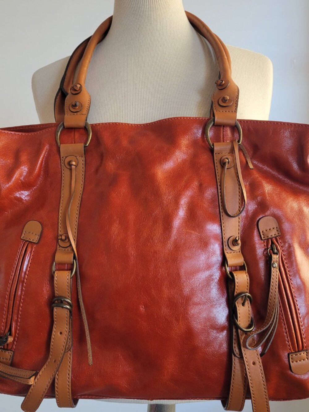 CLEARANCE - HYPE Genuine Leather Large Brown Glazed Tassel Shoulder Bag - NWT - Picture 16 of 16